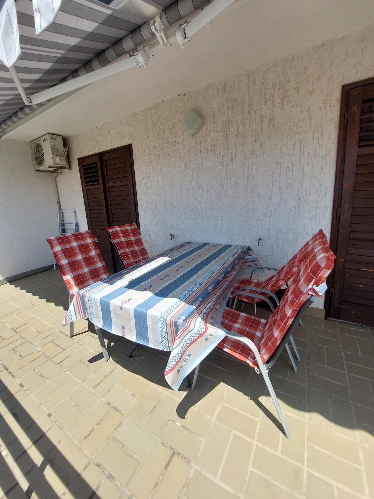 Apartment Gordana Τρογκίρ Εξωτερικό φωτογραφία